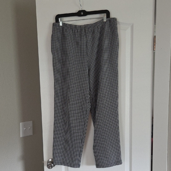 Women's Black and White Checkered Pants Size 16 - Picture 1 of 3